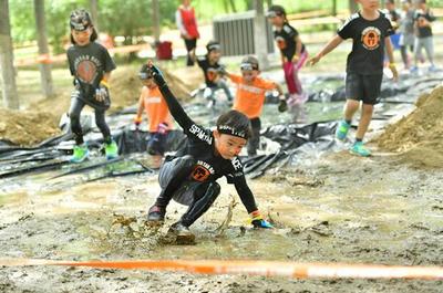 安踏儿童助力斯巴达勇士儿童赛 北京站参赛人数创新高