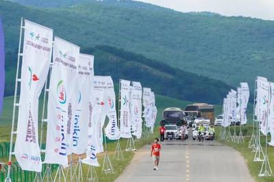 2023内蒙古草原马拉松于兴安盟科右前旗举行
