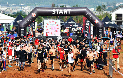 斯巴达勇士赛首次来袭昆明 近3000勇士破茧而生